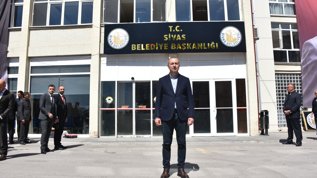 Sivas Belediyesi’nin tabelasına 'T.C.' ibaresi eklendi: 'Bu sadece isim değişikliği değil'