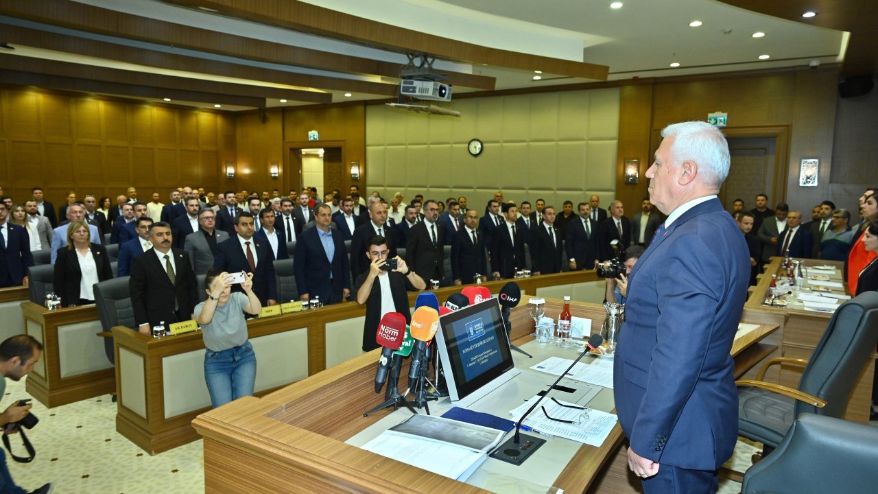 İlk meclis toplantısında suya indirim geldi!