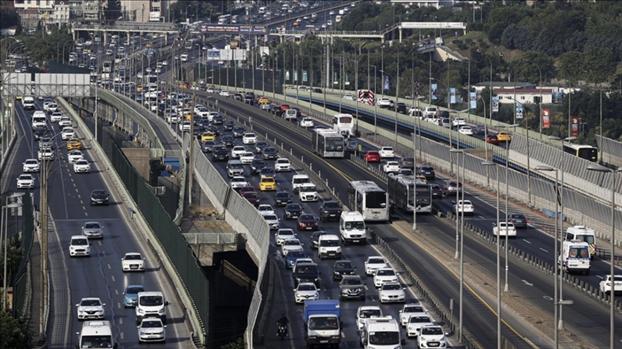 TÜİK açıkladı: Trafiğe kayıtlı araç sayısı belli oldu