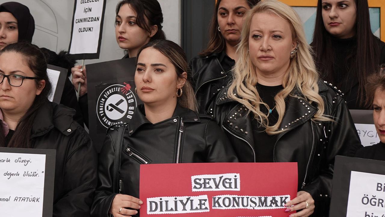 Beylikdüzü Belediyesi'nin eğitimcileri katledilen öğretmeni andı