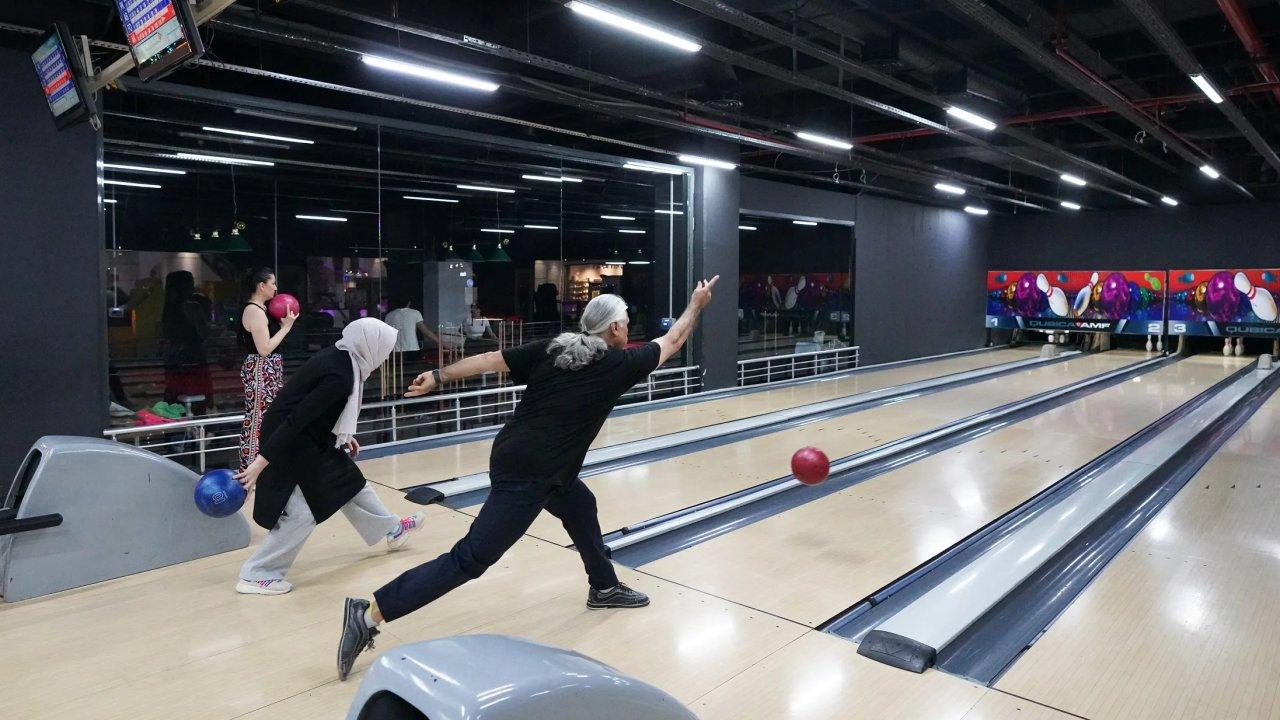 Beylikdüzü'nde Ödüllü Bowling Turnuvası sona erdi, kazananlar ödüllendirildi