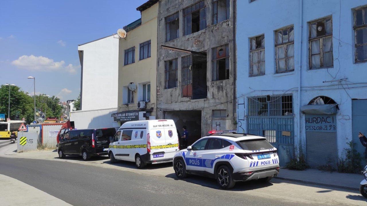 Beyoğlu’nda metruk binada ceset bulundu