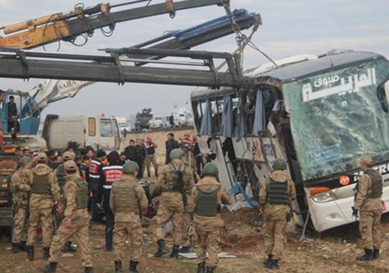 Silopi'de otobüs devrildi: 9 ölü 28 yaralı