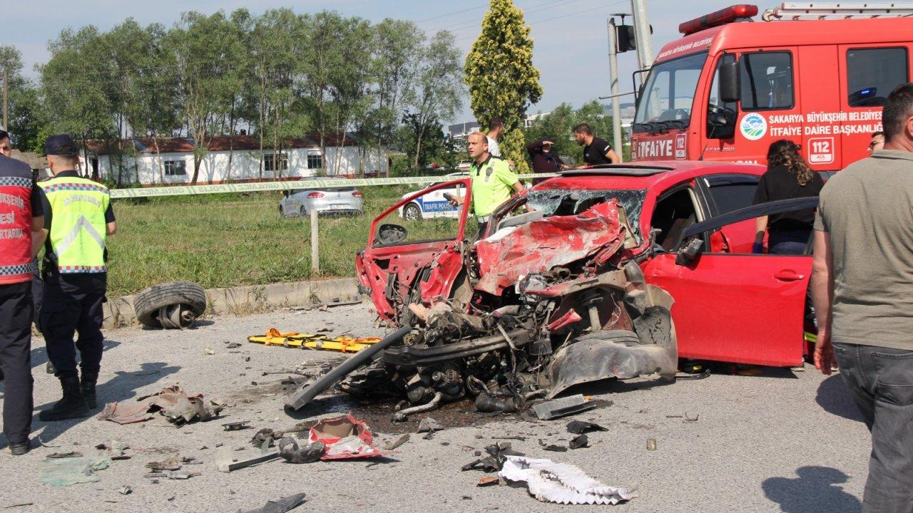 Sakarya'da feci kaza: 2 kişi öldü