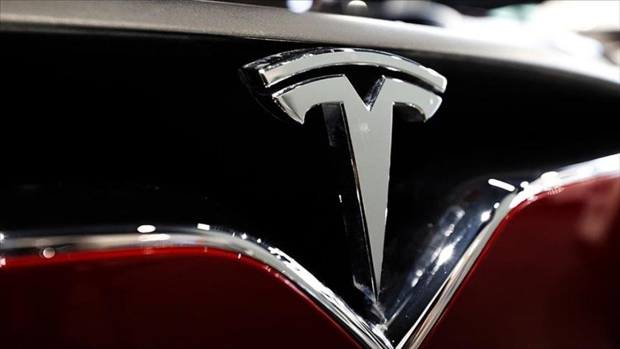 Tesla yüzbinlerce aracını geri çağıracak