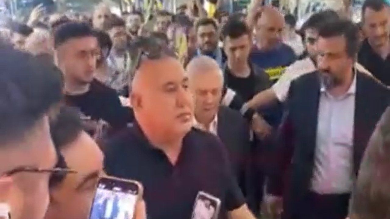 Aziz Yıldırım’a Kapalıçarşı’da coşkulu karşılama!