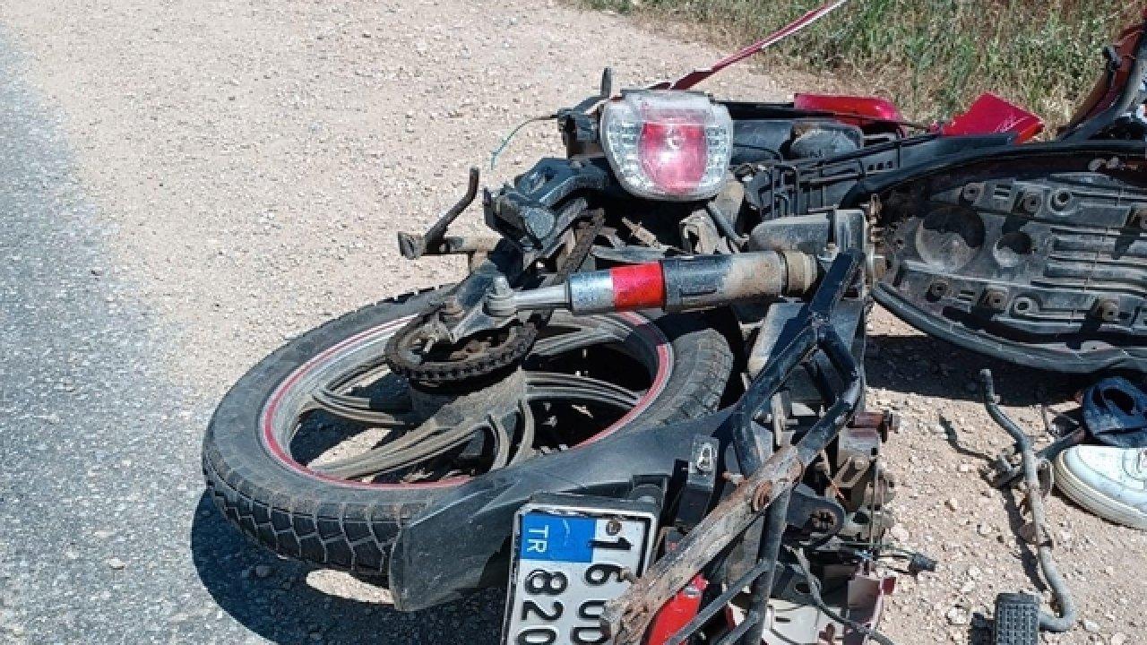 Hafif ticari araçla motosiklet kazaya karıştı: 1 kişi hayatını kaybetti