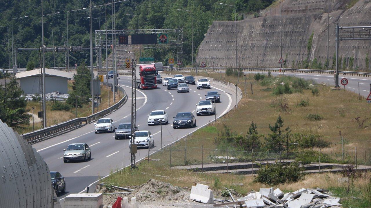 Bolu Dağı geçişinde bayram tatili yoğunluğu