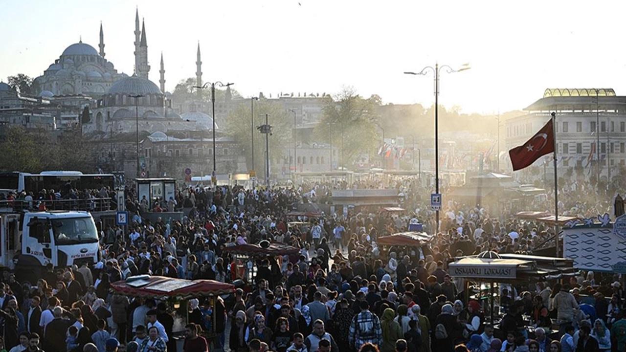 Göç İdaresi Başkanlığı açıkladı: İstanbul'da kaç yabancı var?