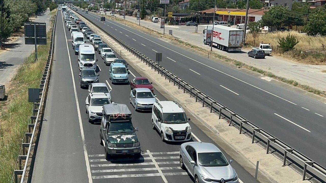 Tekirdağ'dan İstanbul'a tatil dönüşü yoğunluğu devam ediyor