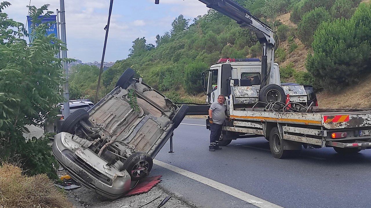 Kağıthane’de bankete giren otomobil takla attı