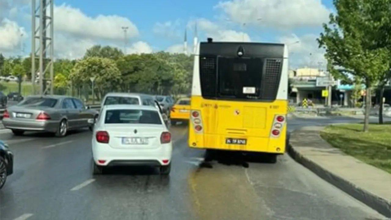 İETT otobüsü yola yağ akıttı, sürücüler kayan yolda zor anlar yaşadı