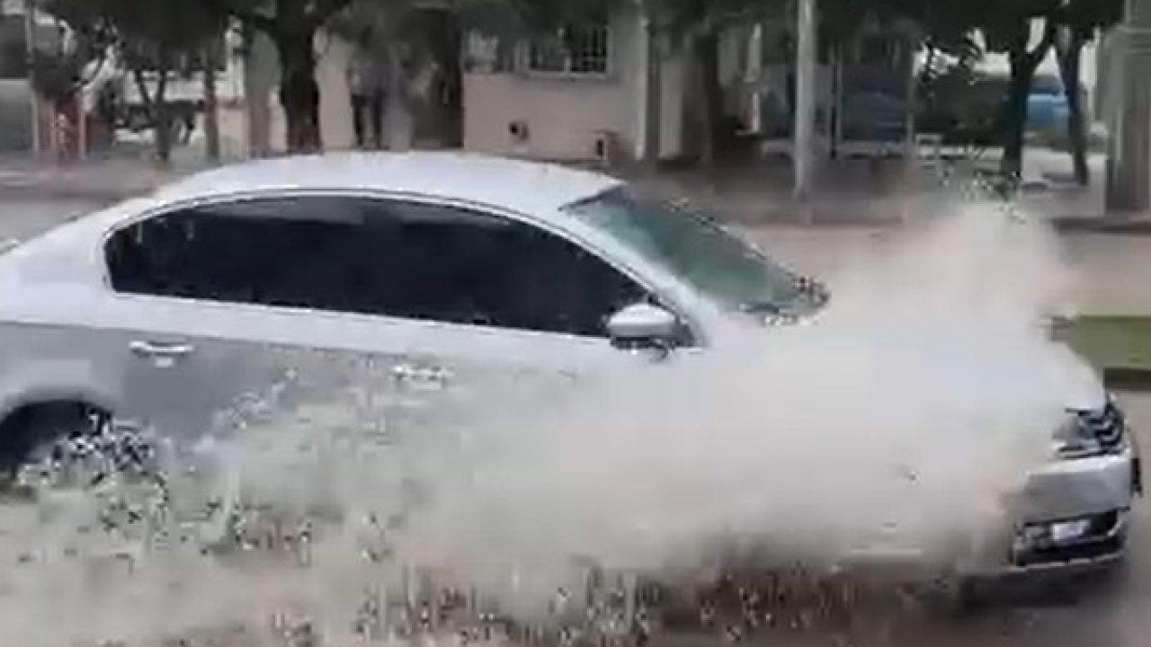 Bursa’yı sağanak vurdu! Caddeler göle döndü