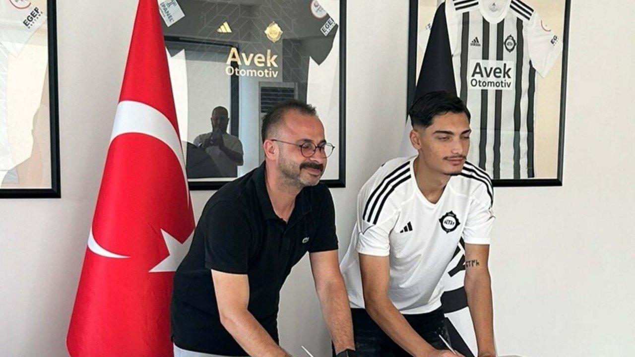 Altay, Toygar Ekinci'yle imzaları attı