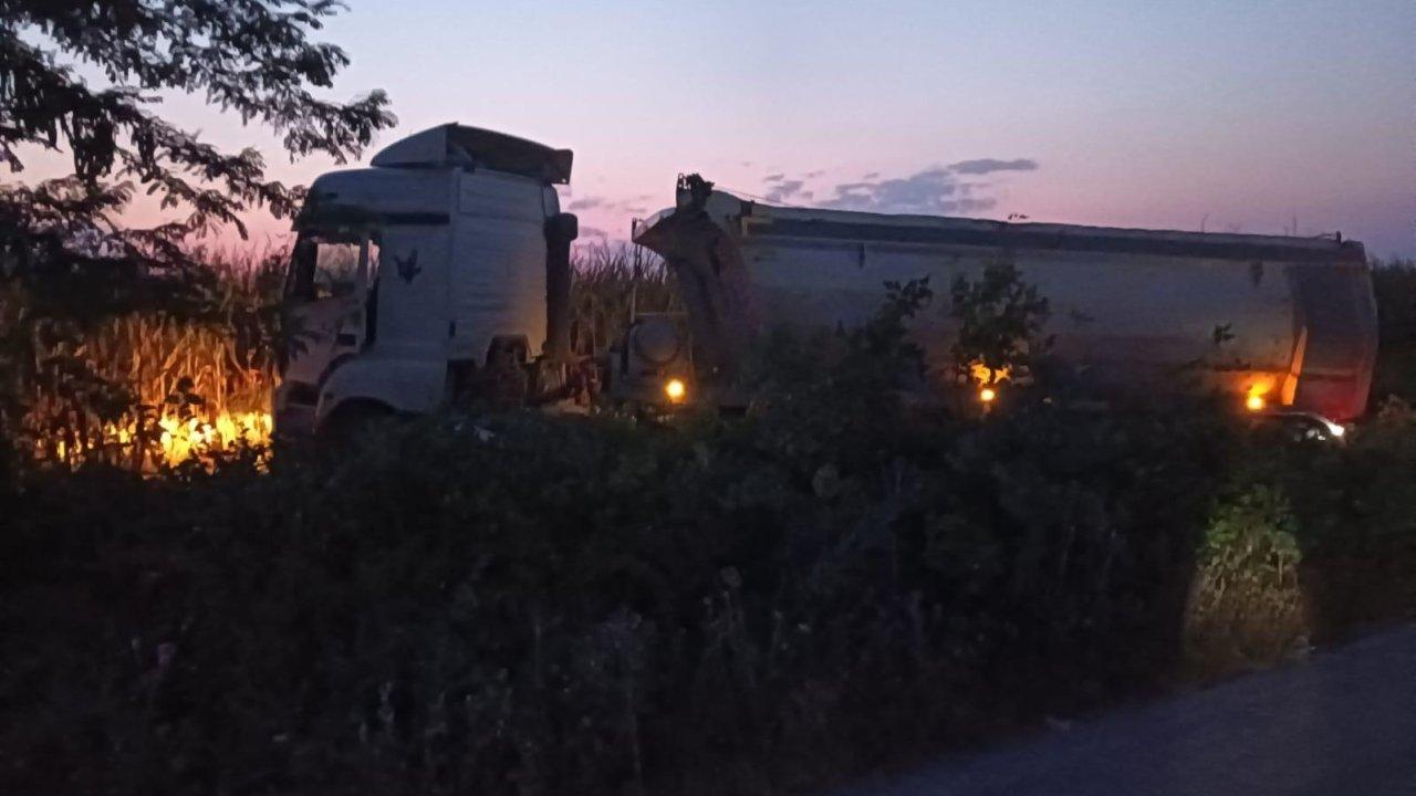 Direksiyon başında kalp krizi geçiren TIR şoförü kaza yaptı, hayatını kaybetti