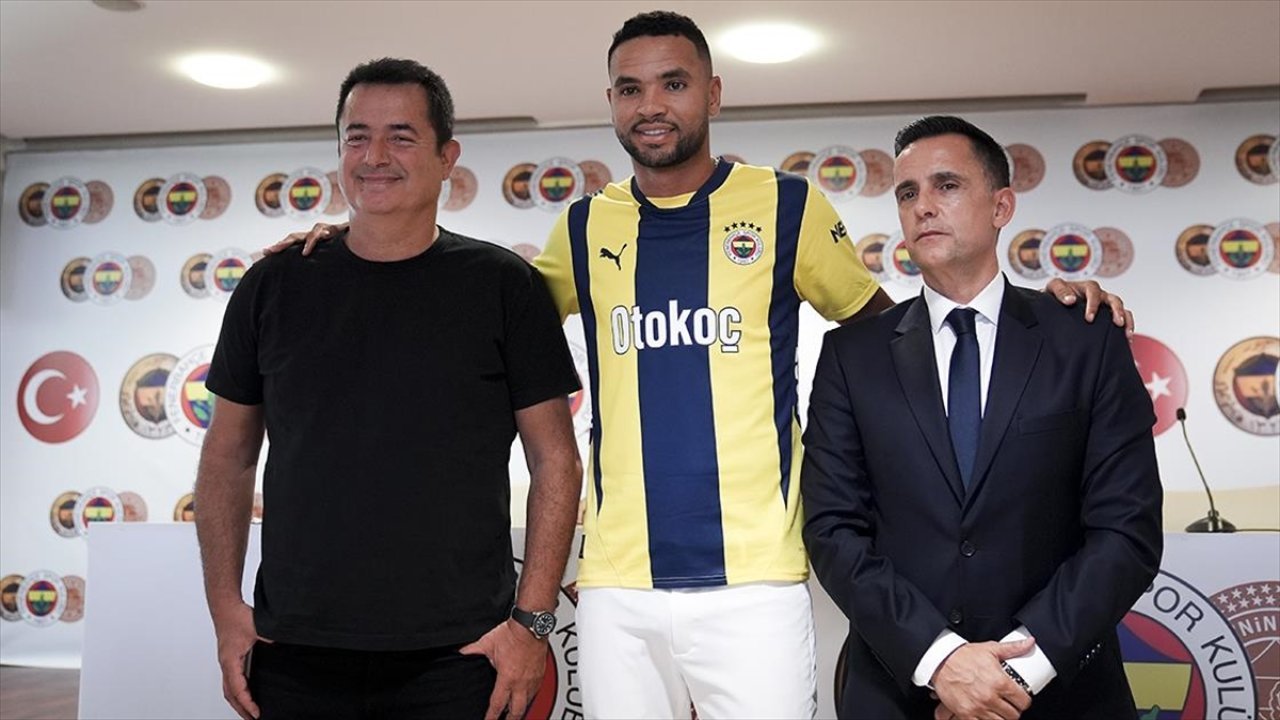 Fenerbahçe'den Youssef En-Nesyri için imza töreni