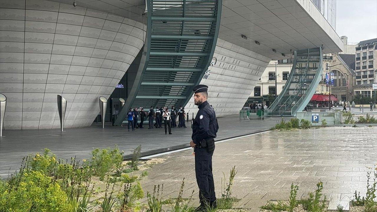 Paris Medya Merkezi'nin bulunduğu bölgede "patlama riski" şoku!