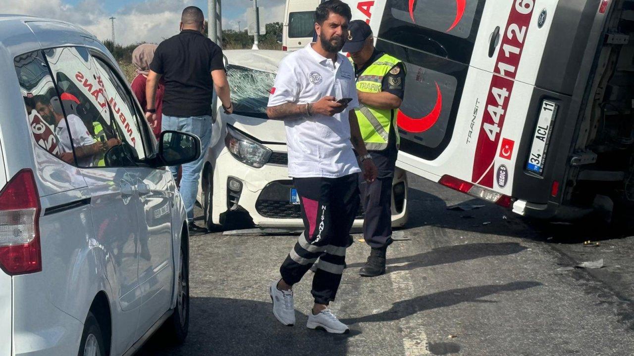 İstanbul'da otomobil ile ambulans çarpıştı