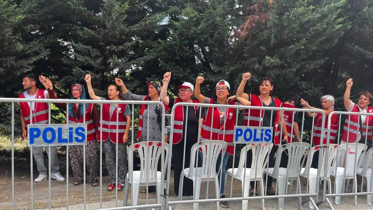 Çatalca'daki Polonez fabrikasında işçilerin direnişinde 26. gün: Birbirimizin hakkını arıyoruz!