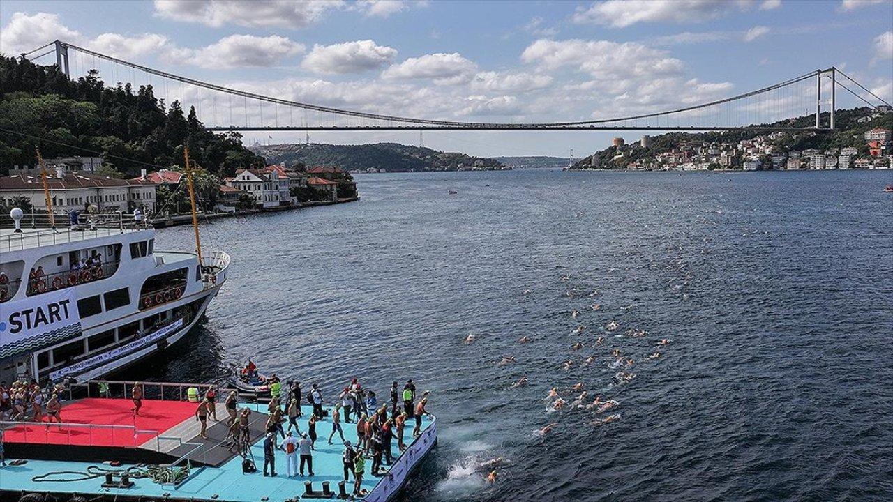 İstanbul Boğazı çift yönlü gemi trafiğine kapatıldı!