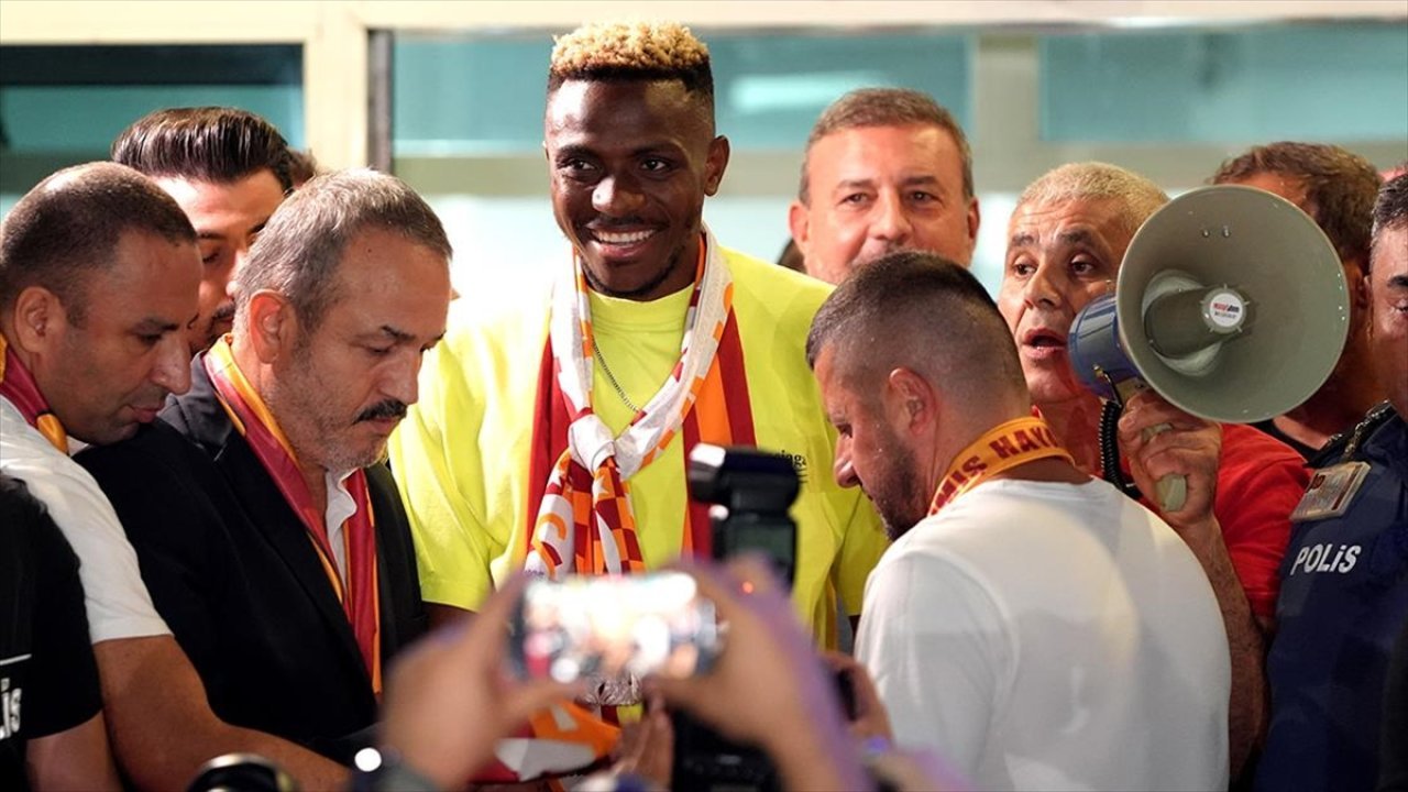 Galatasaray, Victor Osimhen transferini duyurdu