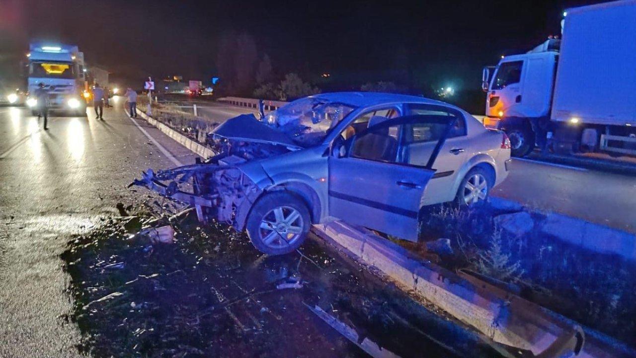 Sivas’ta feci kaza...İki otomobil çarpıştı: Ölü ve yaralılar var