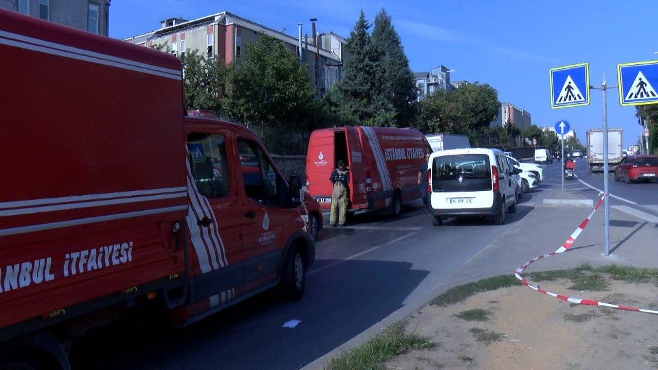 Başakşehir'de ihbar noktasına giden itfaiye aracı devrildi