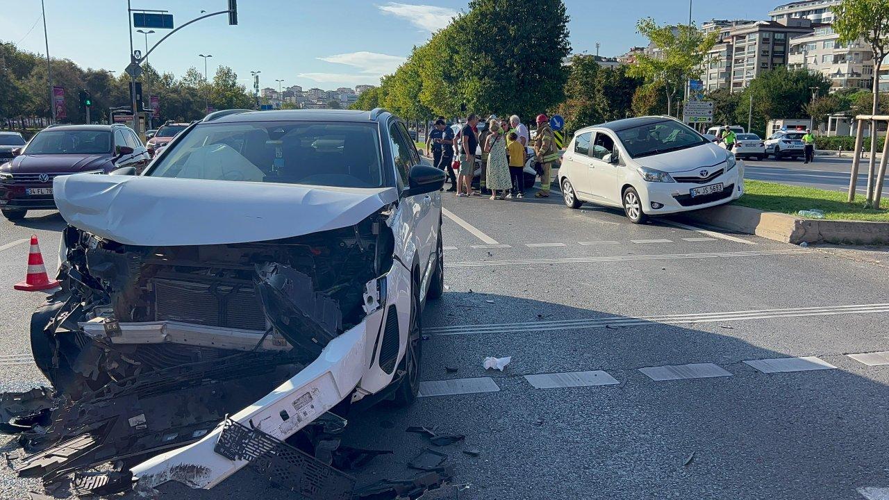 Kartal Sahil Yolu'nda feci kaza: Uzun araç kuyrukları oluştu