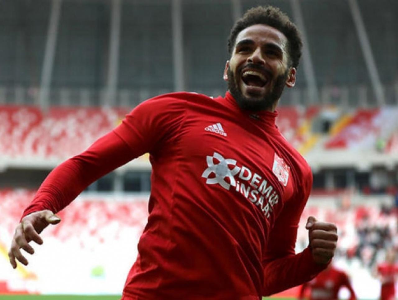 Galatasaray'dan Douglas takviyesi