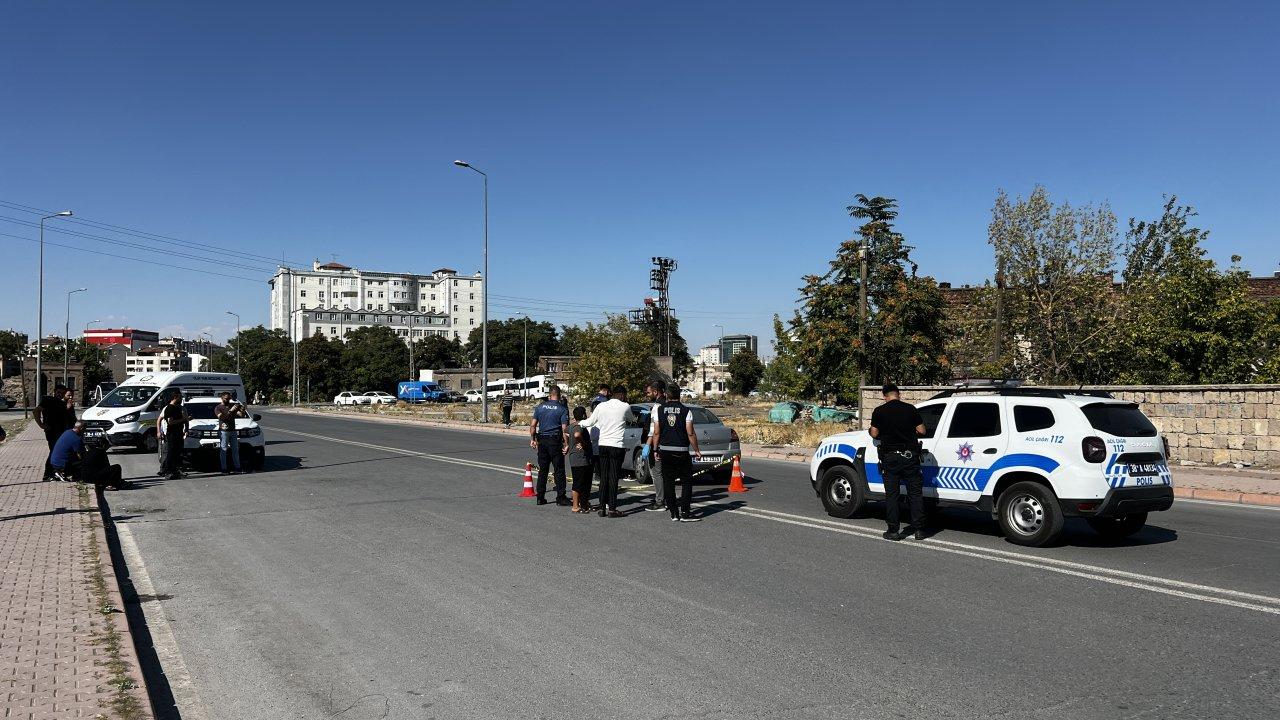 8 yaşındaki kızının gözü önünde eski eşini vurdu