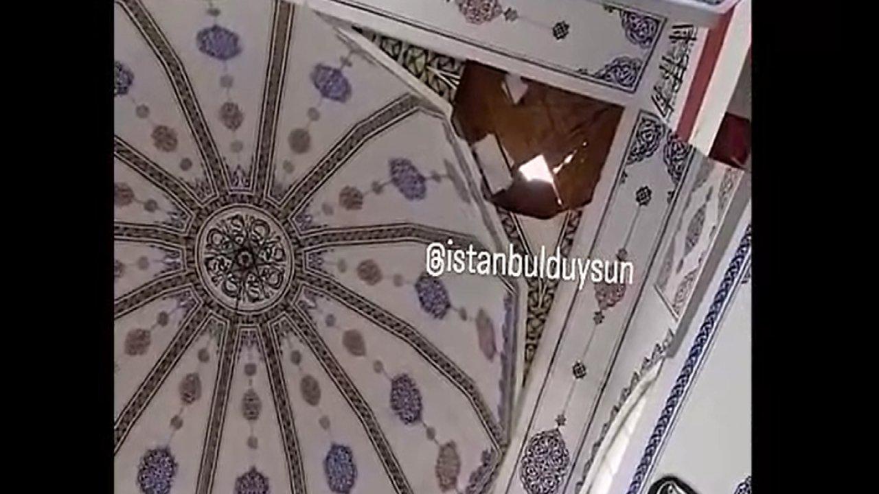 Büyükçekmece’deki camide aşırı yağış nedeniyle çökme!