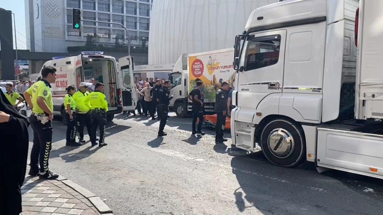 Bahçelievler'de camiden çıkıp yolun karşısına geçerken TIR'ın altında kaldı!