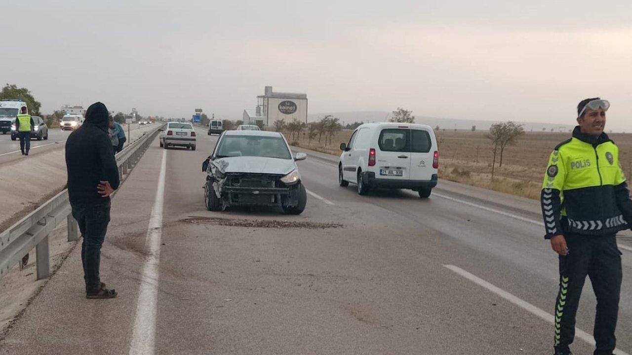 Kum fırtınası zincirleme kazaya neden oldu...8 araç birbirine girdi: Yaralılar var