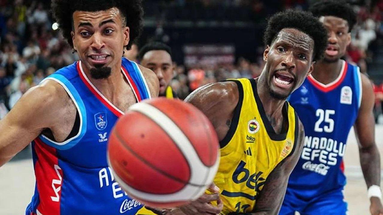 EuroLeague’de Türk derbisi! Anadolu Efes - Fenerbahçe Beko maçı saat kaçta, hangi kanalda, ilk 5’ler belli oldu mu?