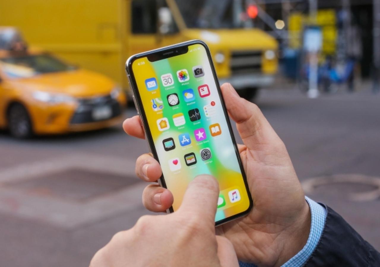 iPhone X'ler değişiyor!