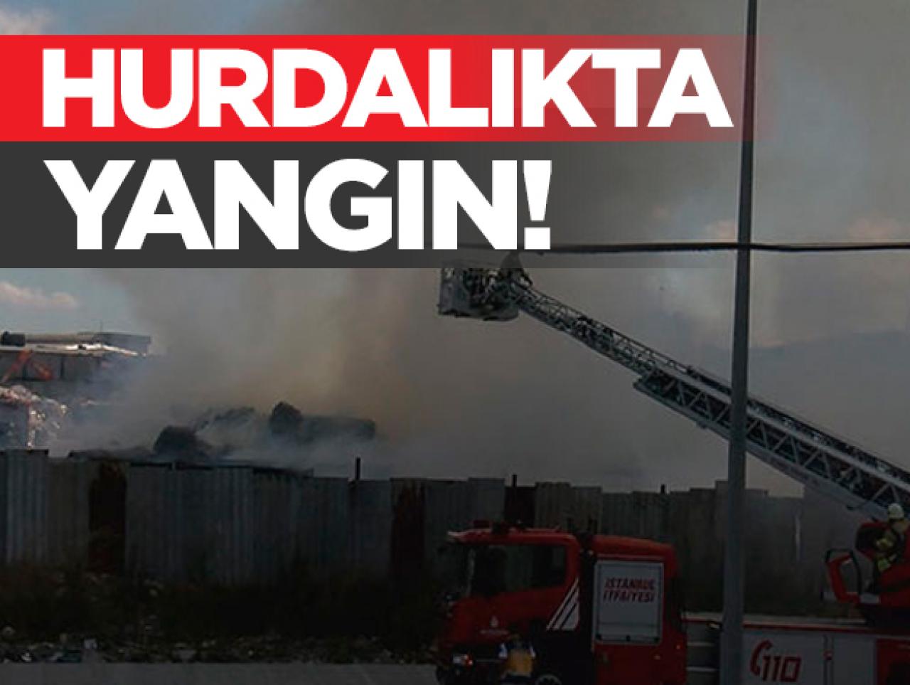 Başakşehir'de hurda alanı yandı!