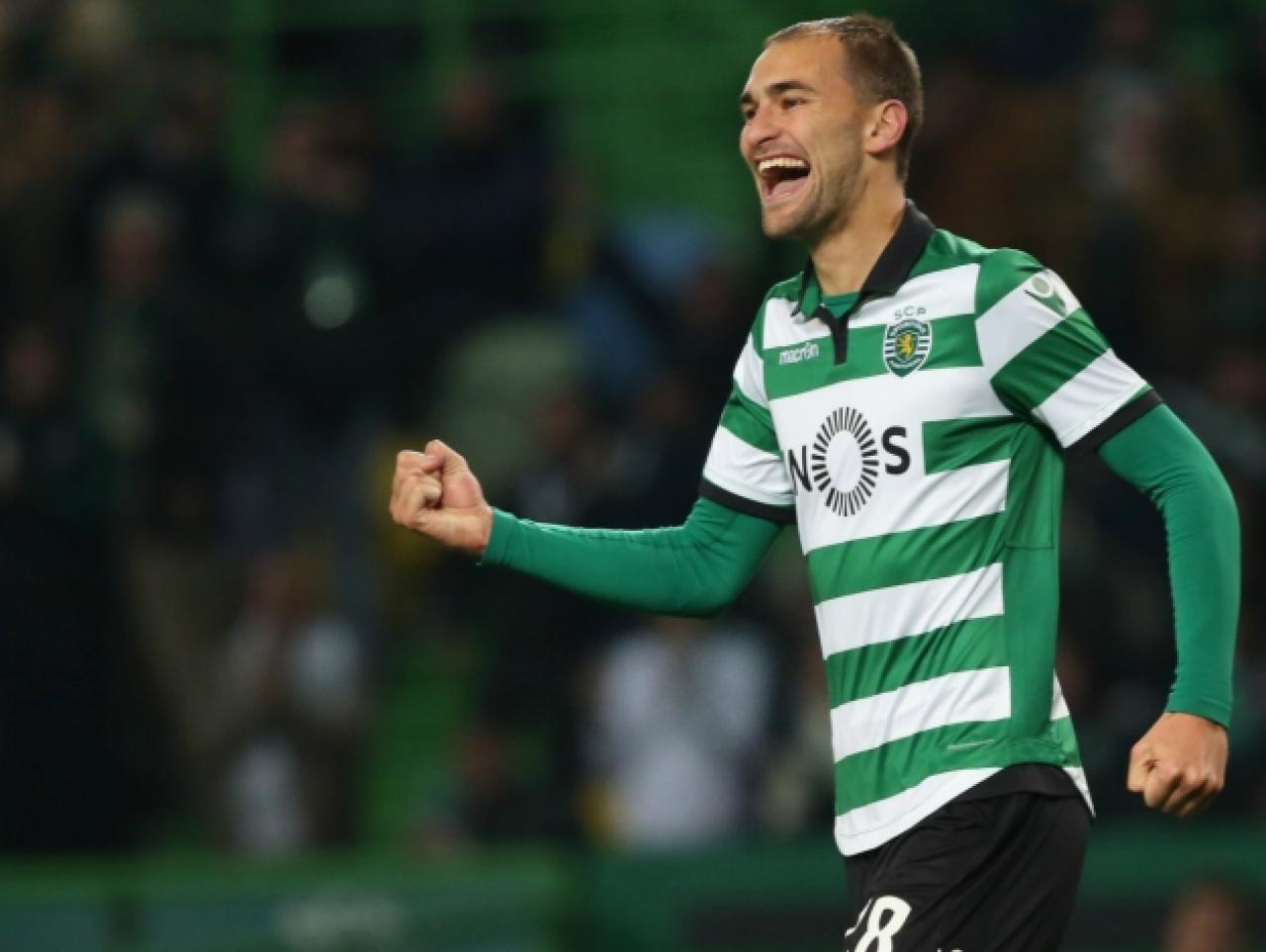 Bas Dost bombası!