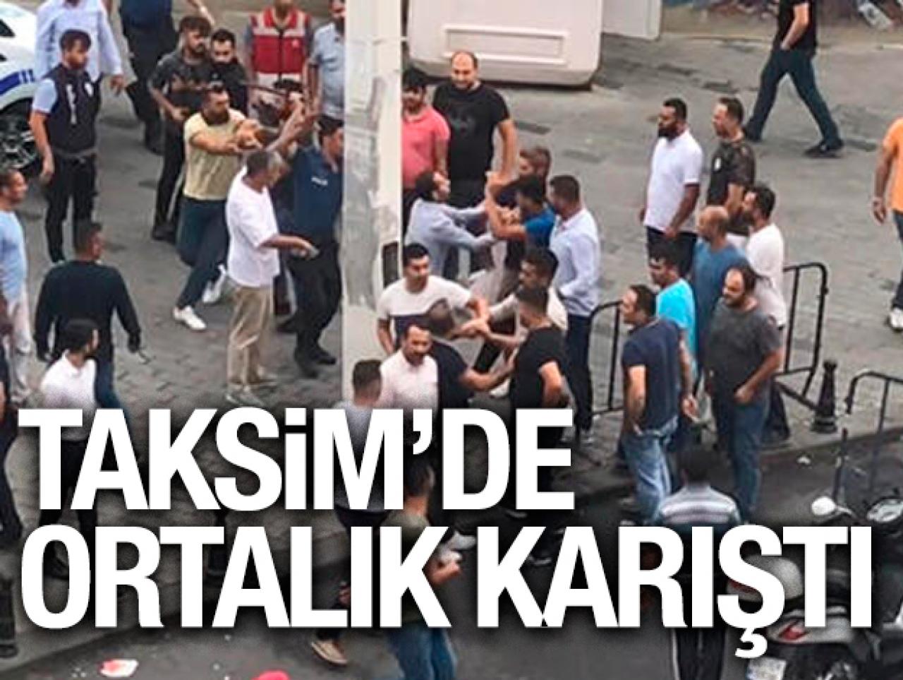 Taksim'de iki yabancı uyruklu grup birbirine girdi