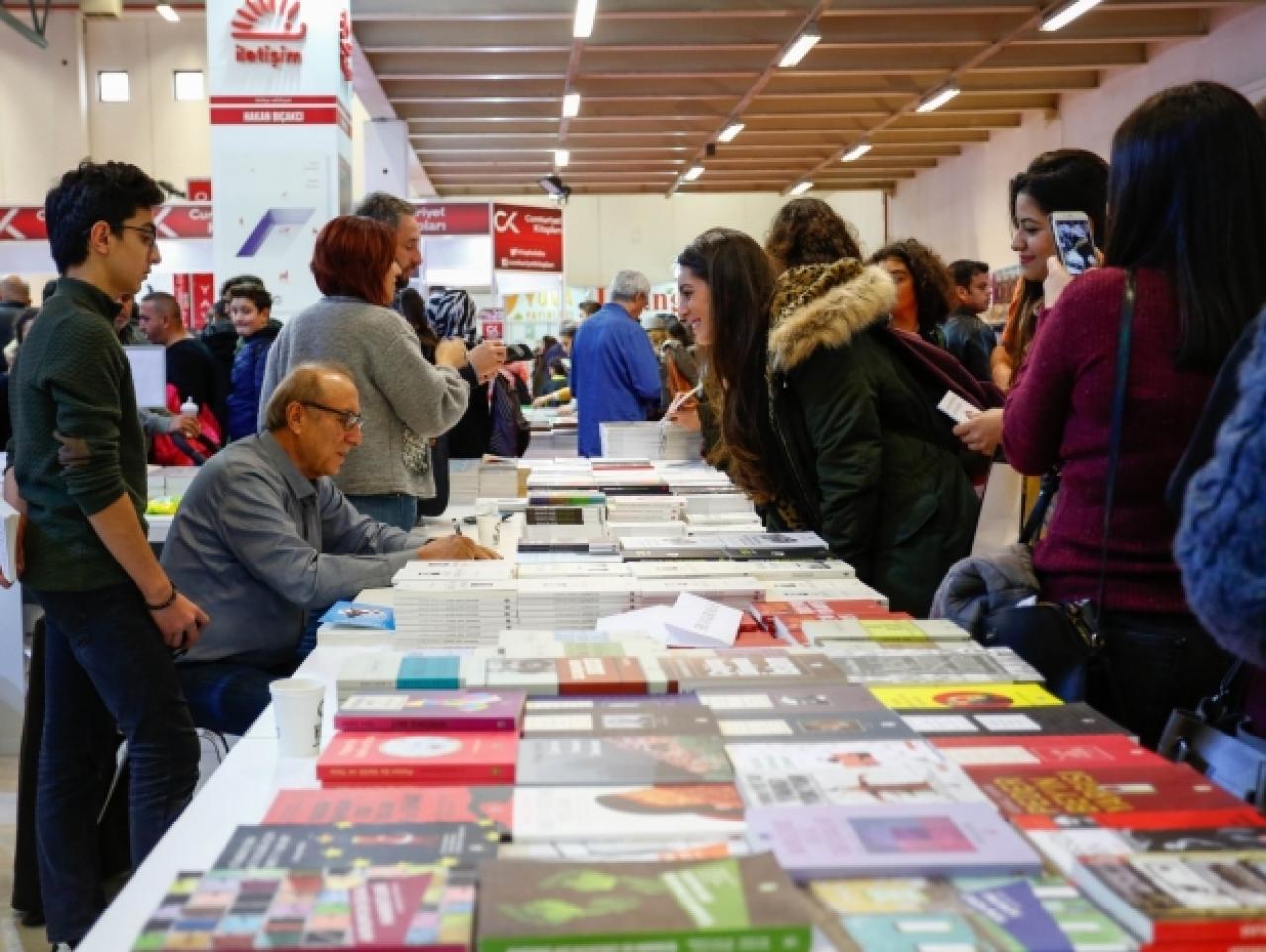 38. Uluslararası İstanbul TÜYAP Kitap Fuarı imza günleri takvimi 2019