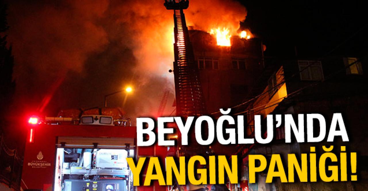 Beyoğlu'ndaki apartmanın çatı katında yangın