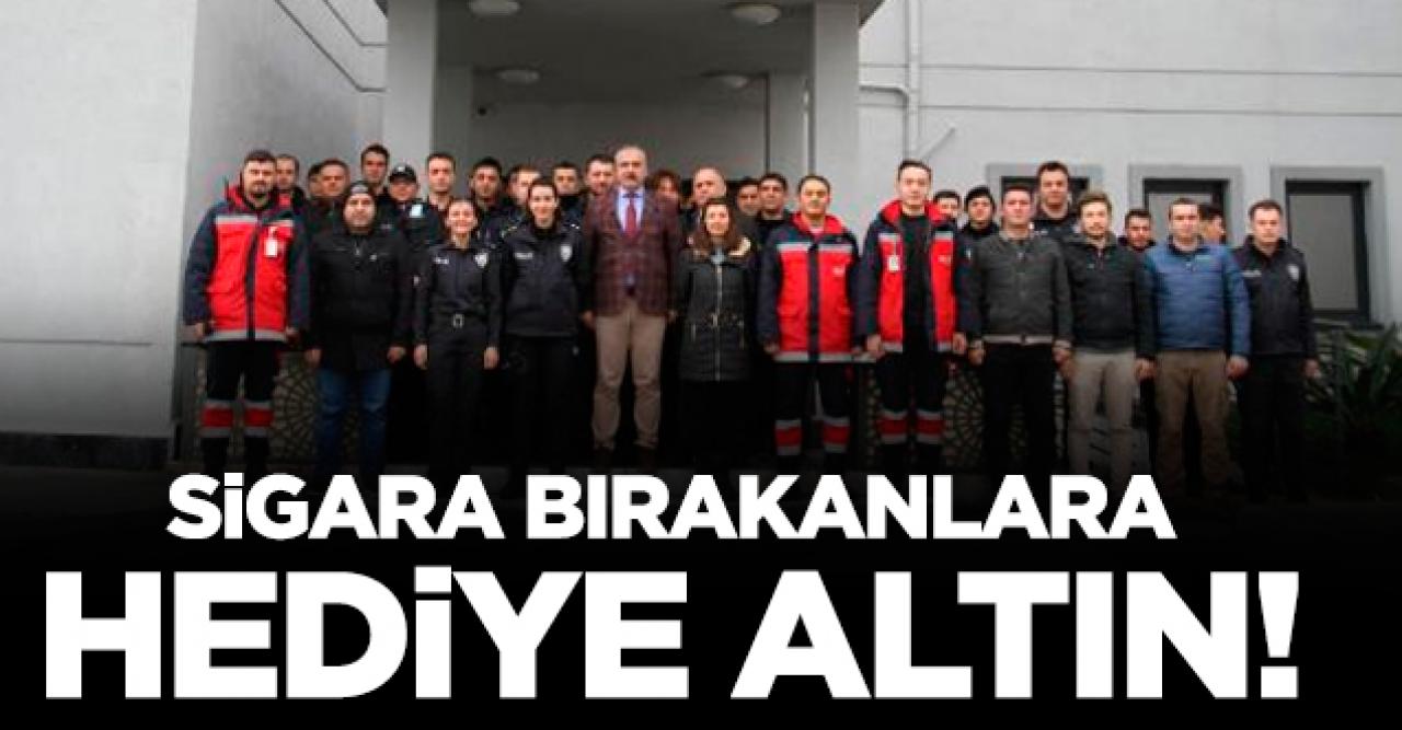 Sigarayı bırakan polisler Cumhuriyet altını ile ödüllendirildi