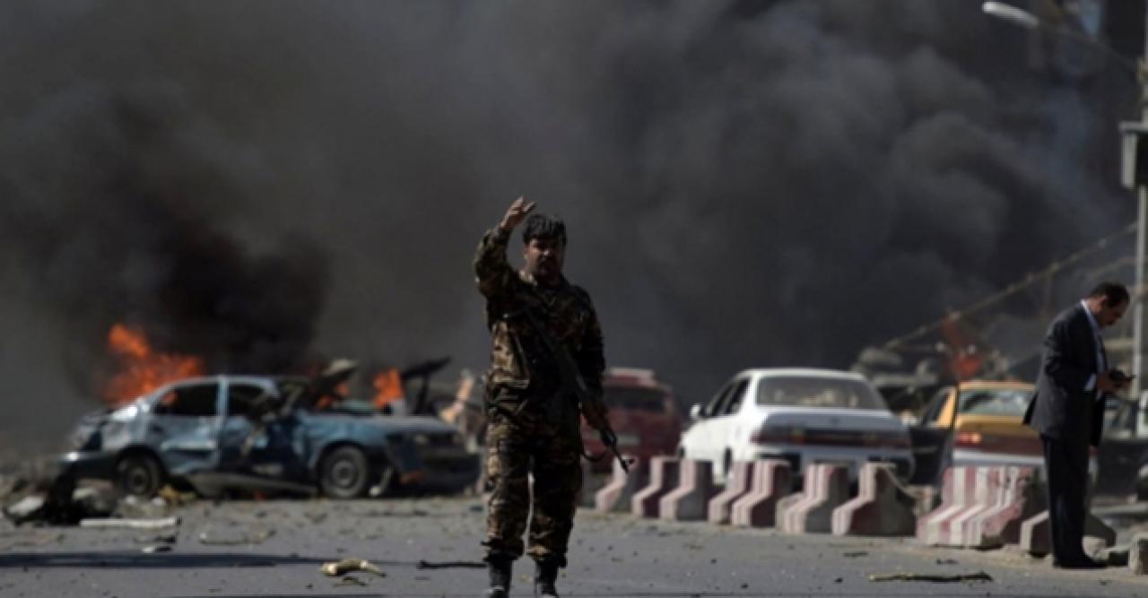 Son dakika... Afganistan'da siyasi liderlere silahlı ve bombalı saldırı!