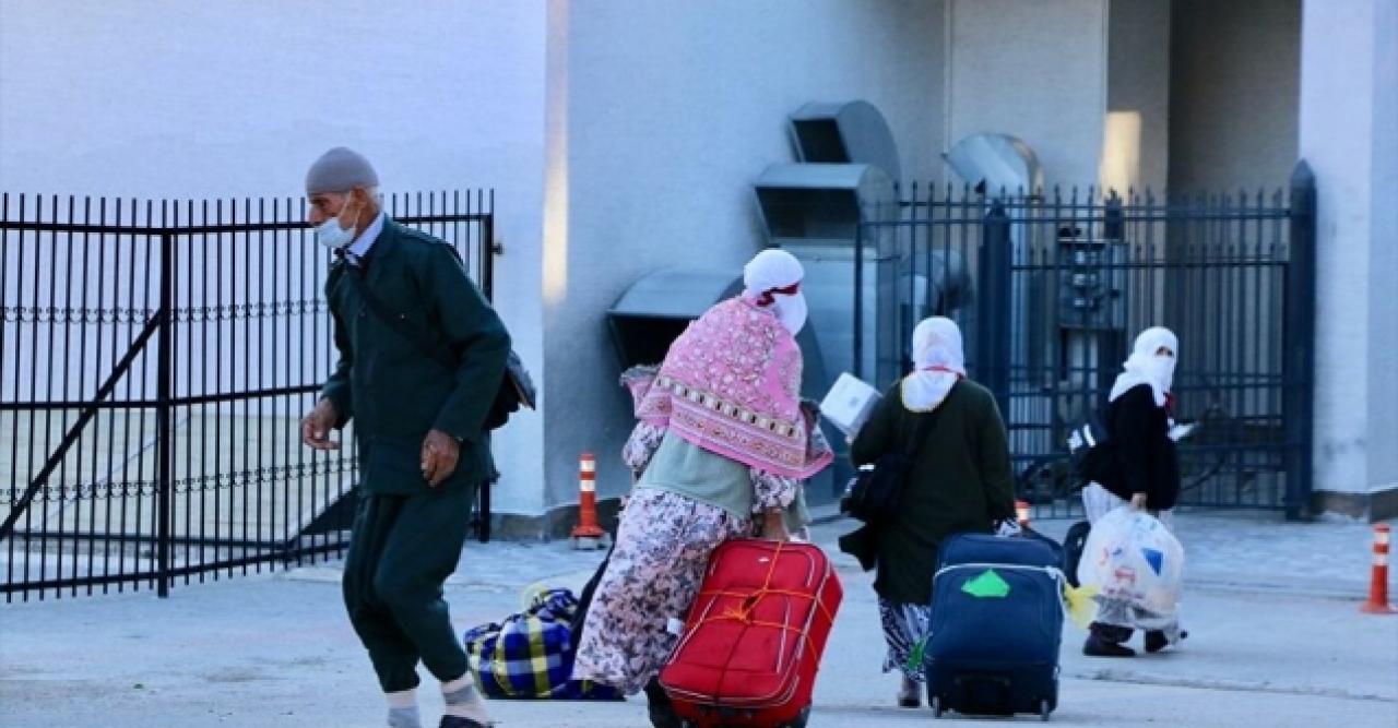 Umreden otobüsle habersiz geldiler, Konya ve Ankara'ya gönderildiler