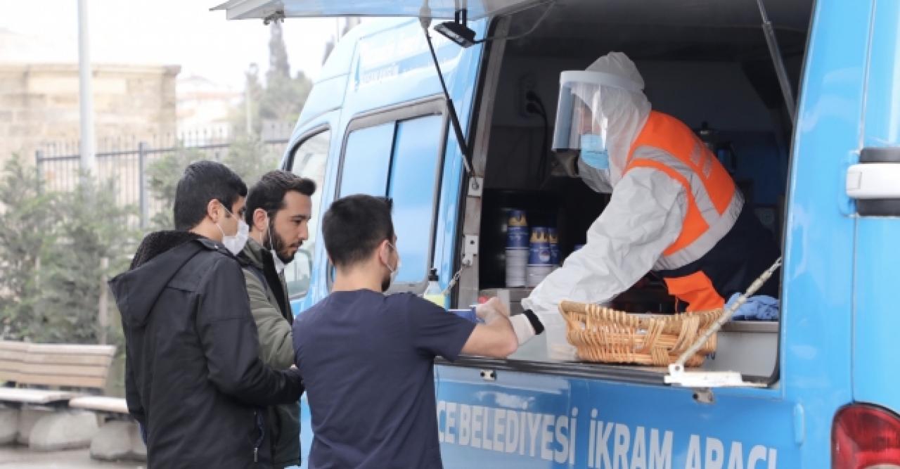 Büyükçekmece Belediyesi sağlık çalışanlarının yanında