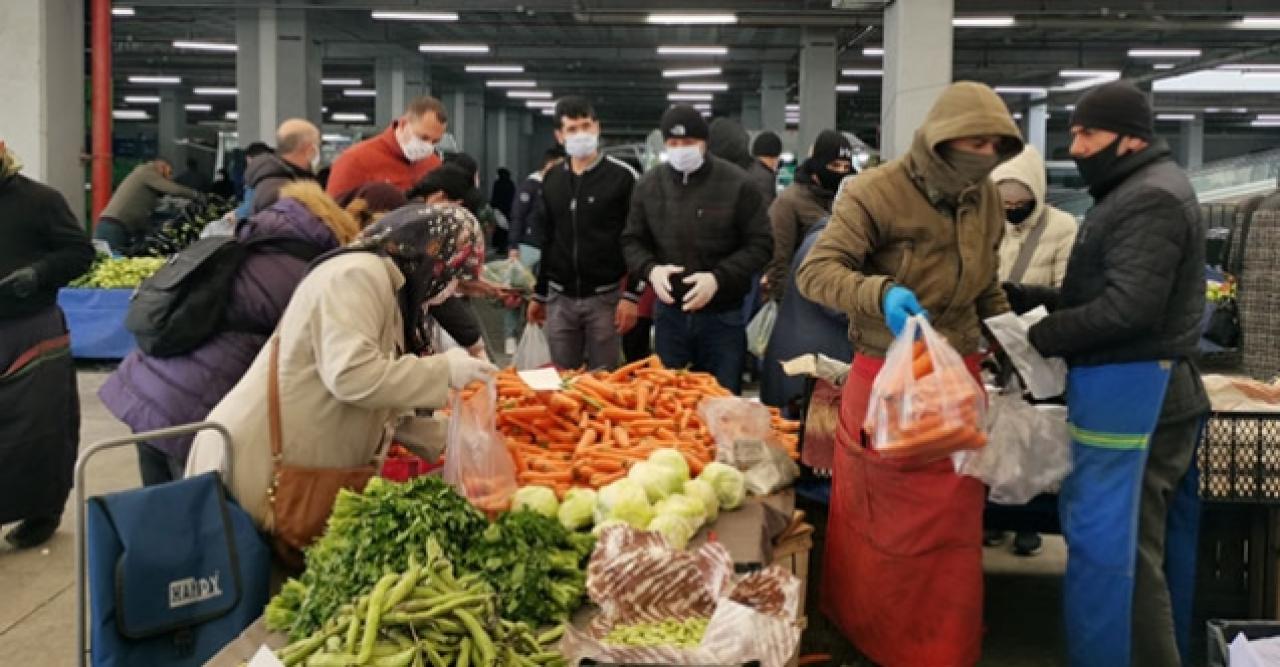 Kadıköy'de maskesiz vatandaşlar pazara alınmadı