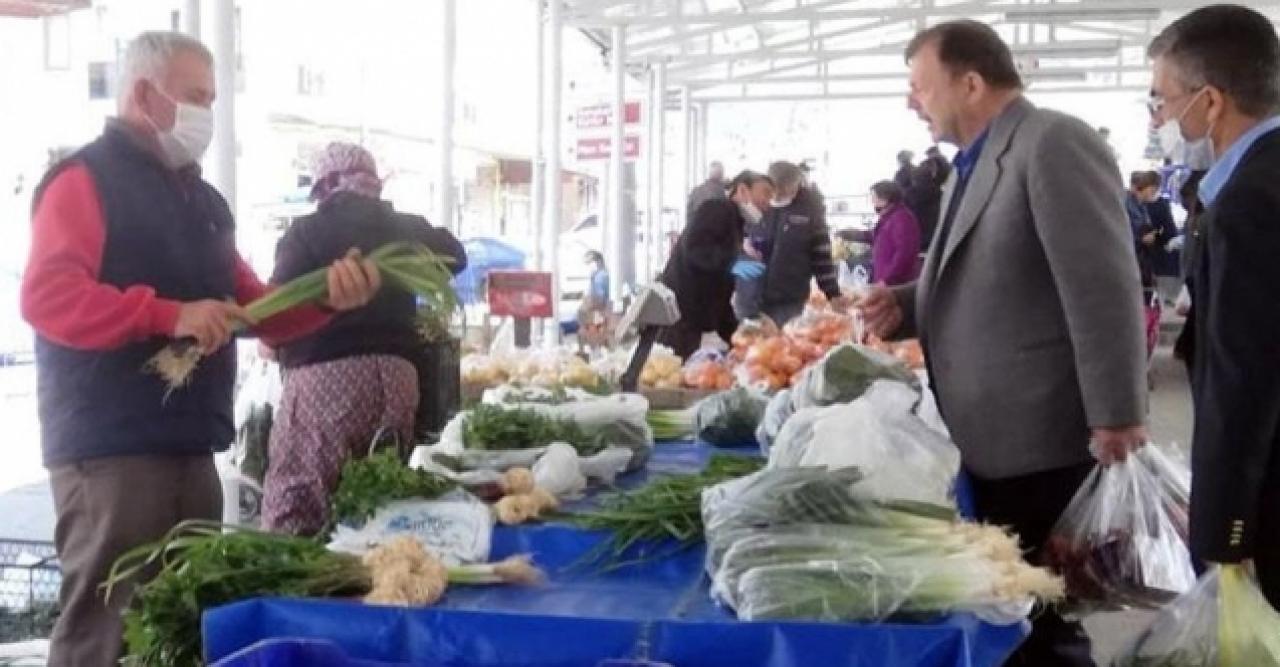 İl Sağlık Müdürü pazara maskesiz çıktı