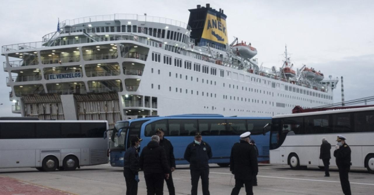 Karantina gemisindeki Türkler ülkeye getiriliyor