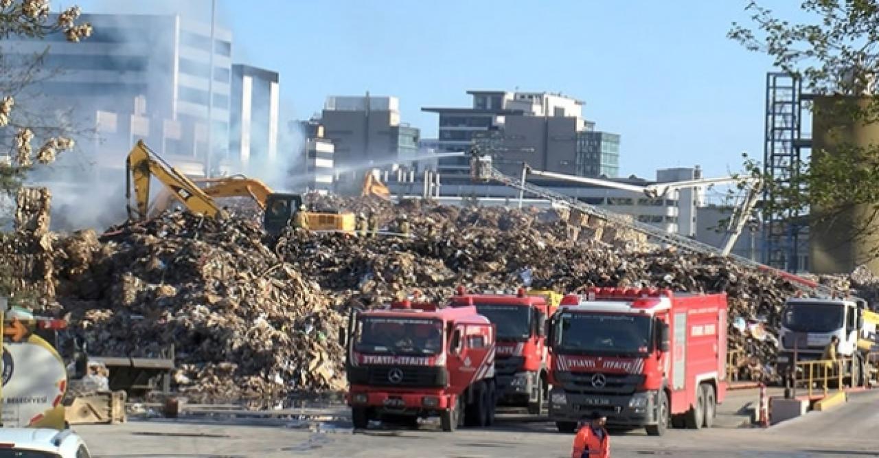 Küçükçekmece'deki kağıt fabrikası yangını 26 saat sonra söndürüldü