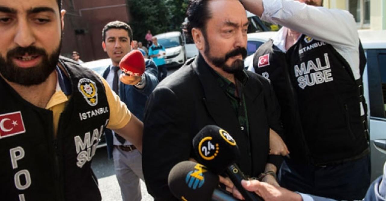 Adnan Oktar'ın tutukluluğunun devamına karar verildi