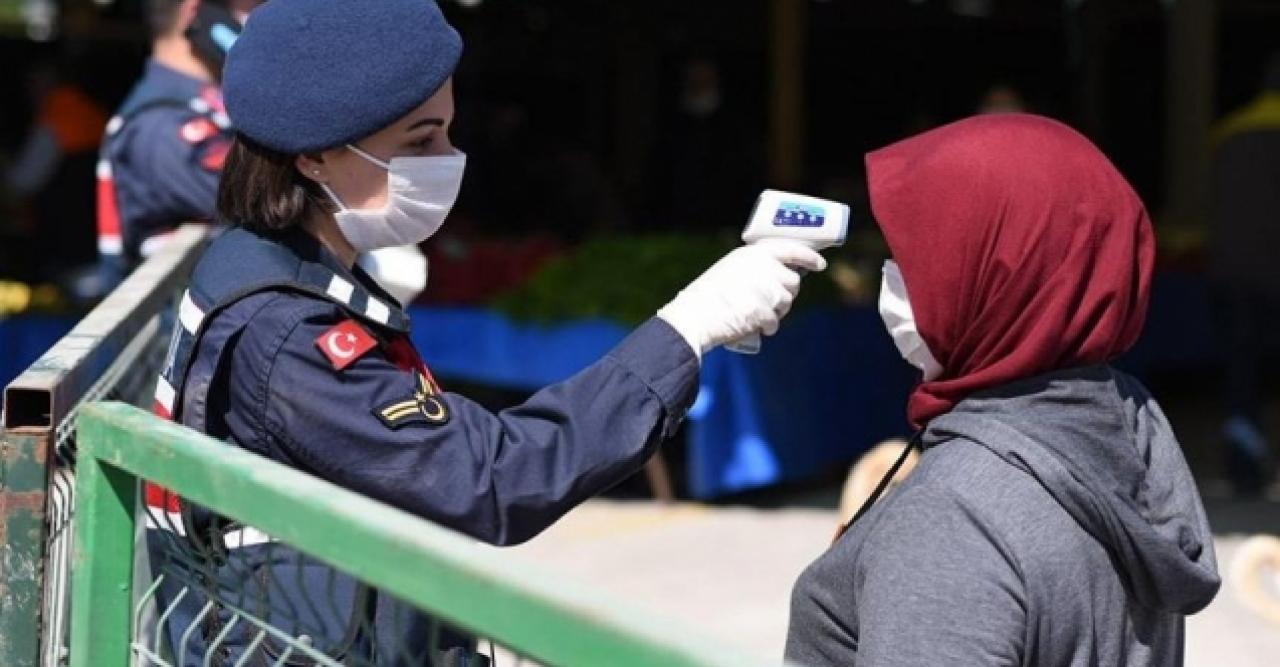 Gizlice baba evine ziyarete gelen kadın, 9 kişiye virüs bulaştırdı